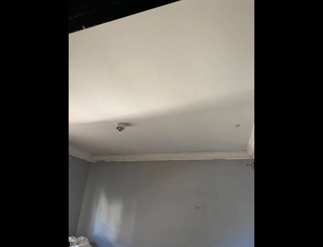 2 BEDROOM HOUSE FOR SALE IN DIAZVILLE
